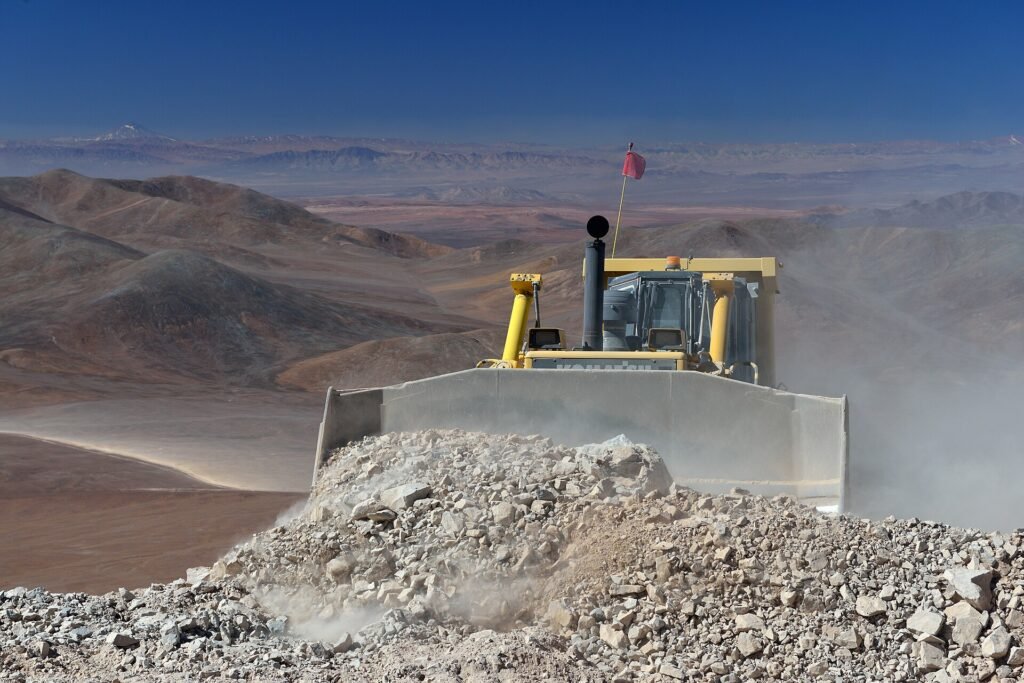 Bulldozer trabajando en terreno abierto