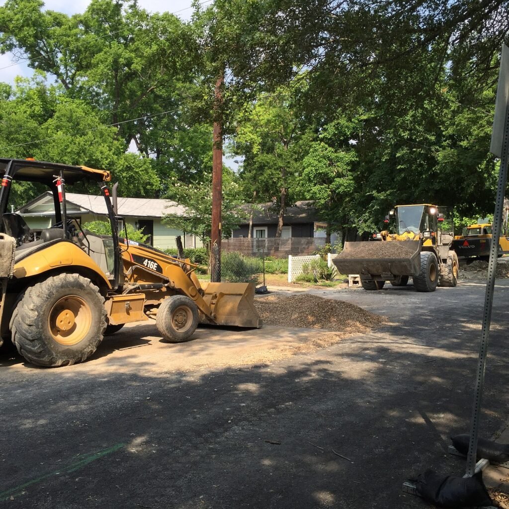 Maquinaria pesada en construcción de carretera
