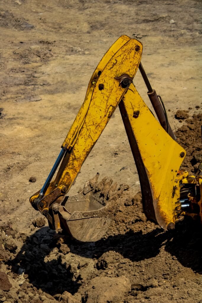 Excavando suelo en obra